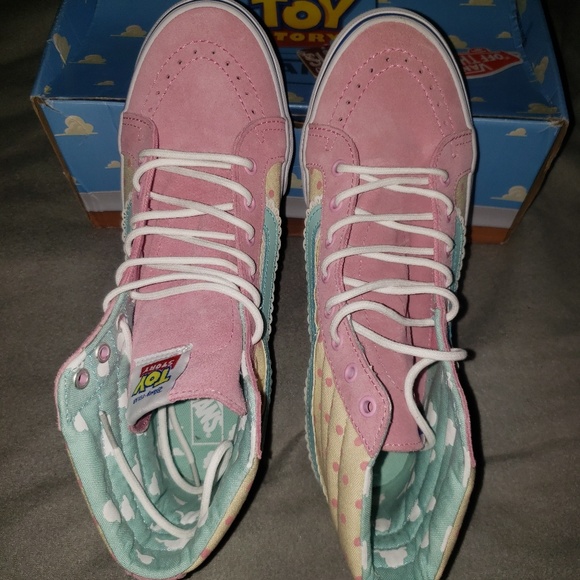 Toy Story Vans - Picture 7 of 8